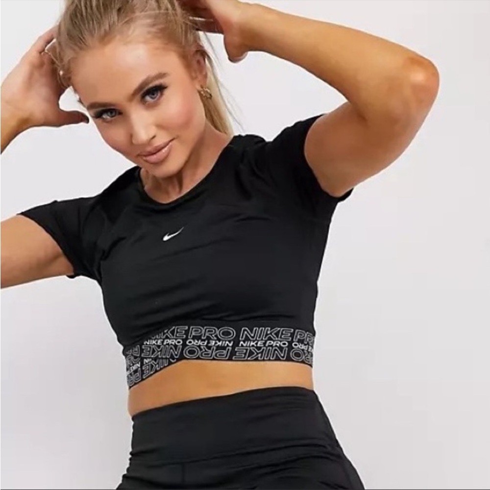 NIKE PRO Dri-Fit Crop Mesh Back Training T-Shirt